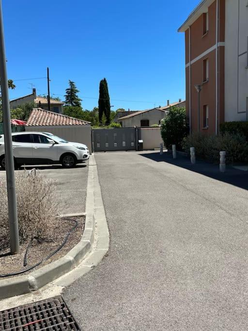 Joli Appt 45 M2 Avec Terrasse Daire Lunel  Dış mekan fotoğraf
