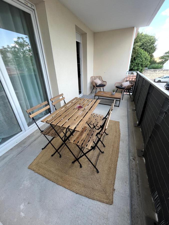 Joli Appt 45 M2 Avec Terrasse Daire Lunel  Dış mekan fotoğraf